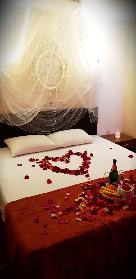 Amaks Premier Hotel Bobruisk Exterior photo
